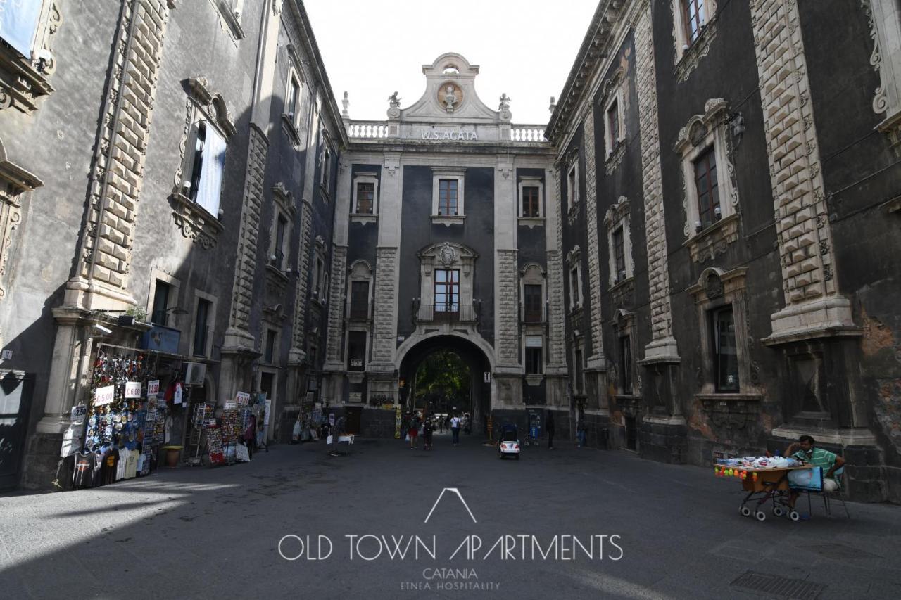 Old Town Apartments Катанія Екстер'єр фото