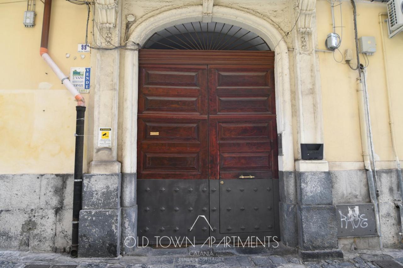 Old Town Apartments Катанія Екстер'єр фото