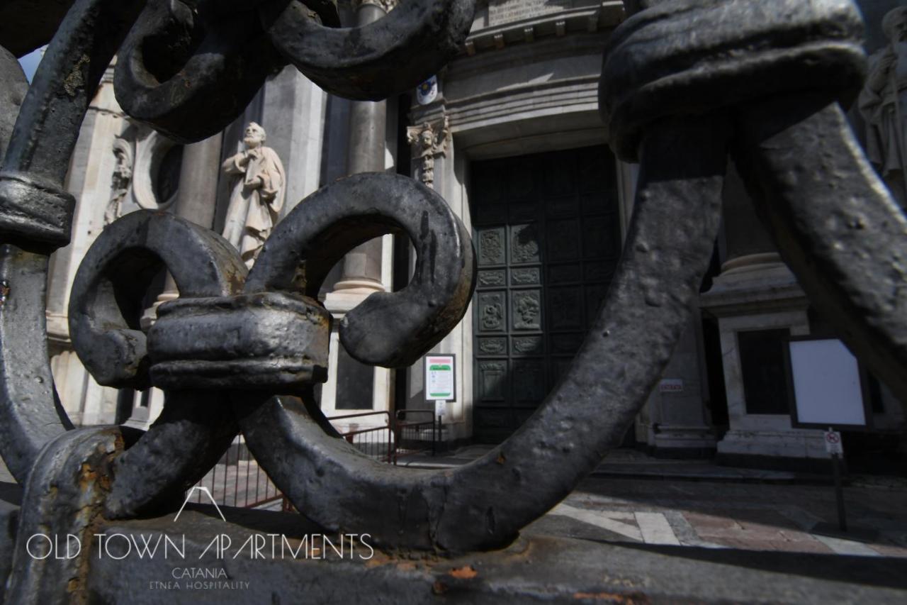 Old Town Apartments Катанія Екстер'єр фото