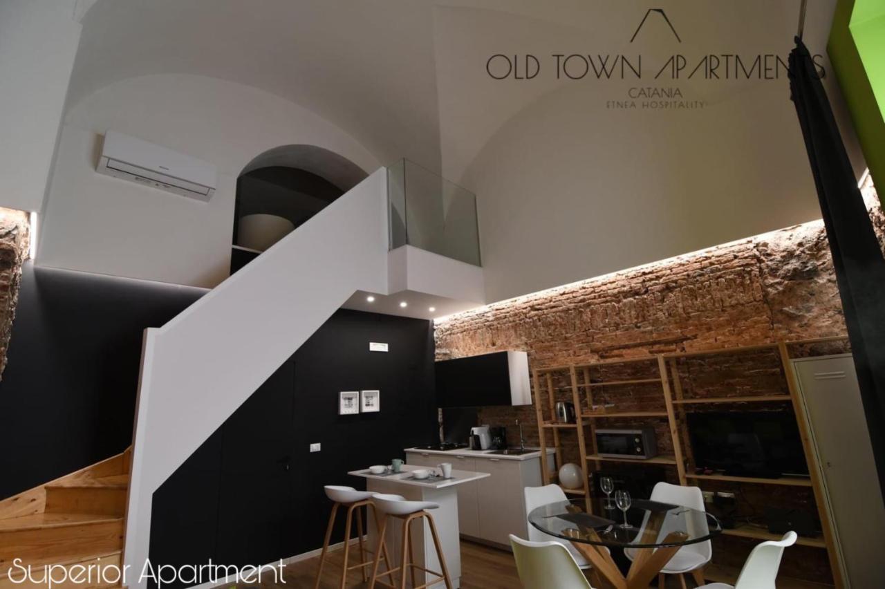 Old Town Apartments Катанія Екстер'єр фото