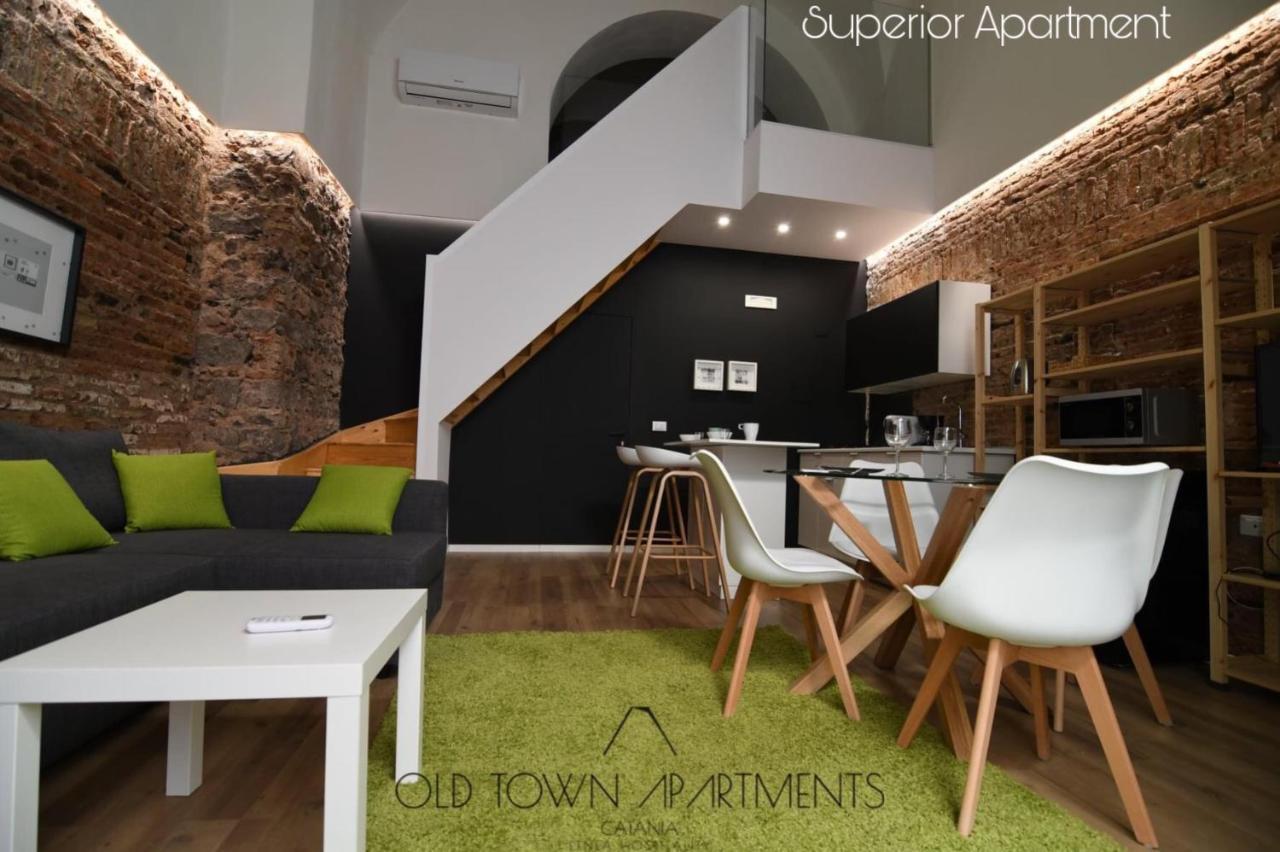 Old Town Apartments Катанія Екстер'єр фото