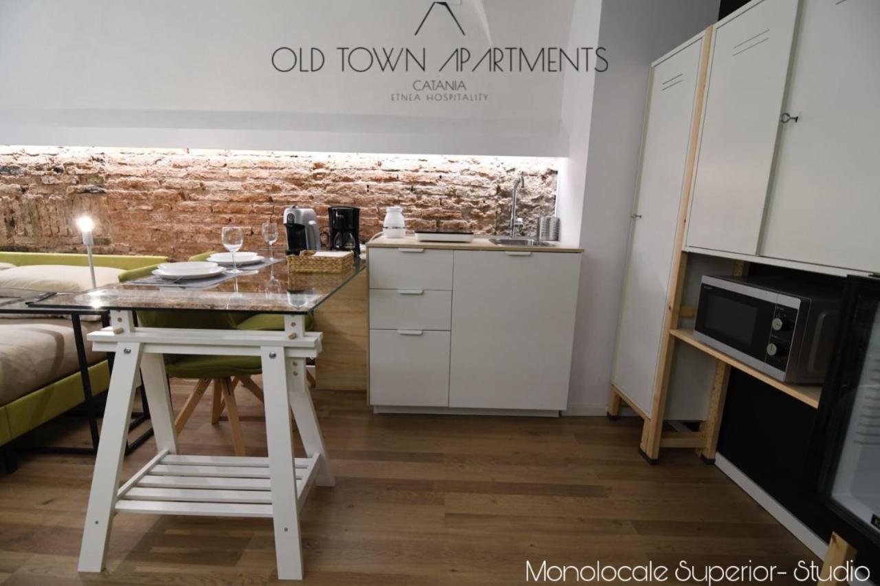 Old Town Apartments Катанія Екстер'єр фото