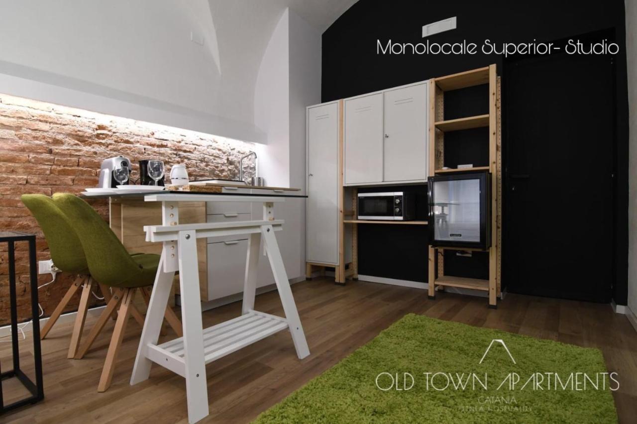 Old Town Apartments Катанія Екстер'єр фото
