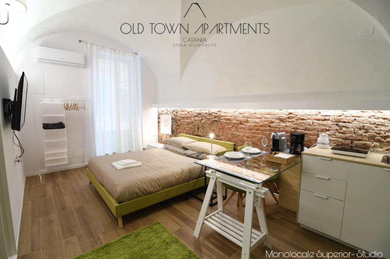Old Town Apartments Катанія Екстер'єр фото