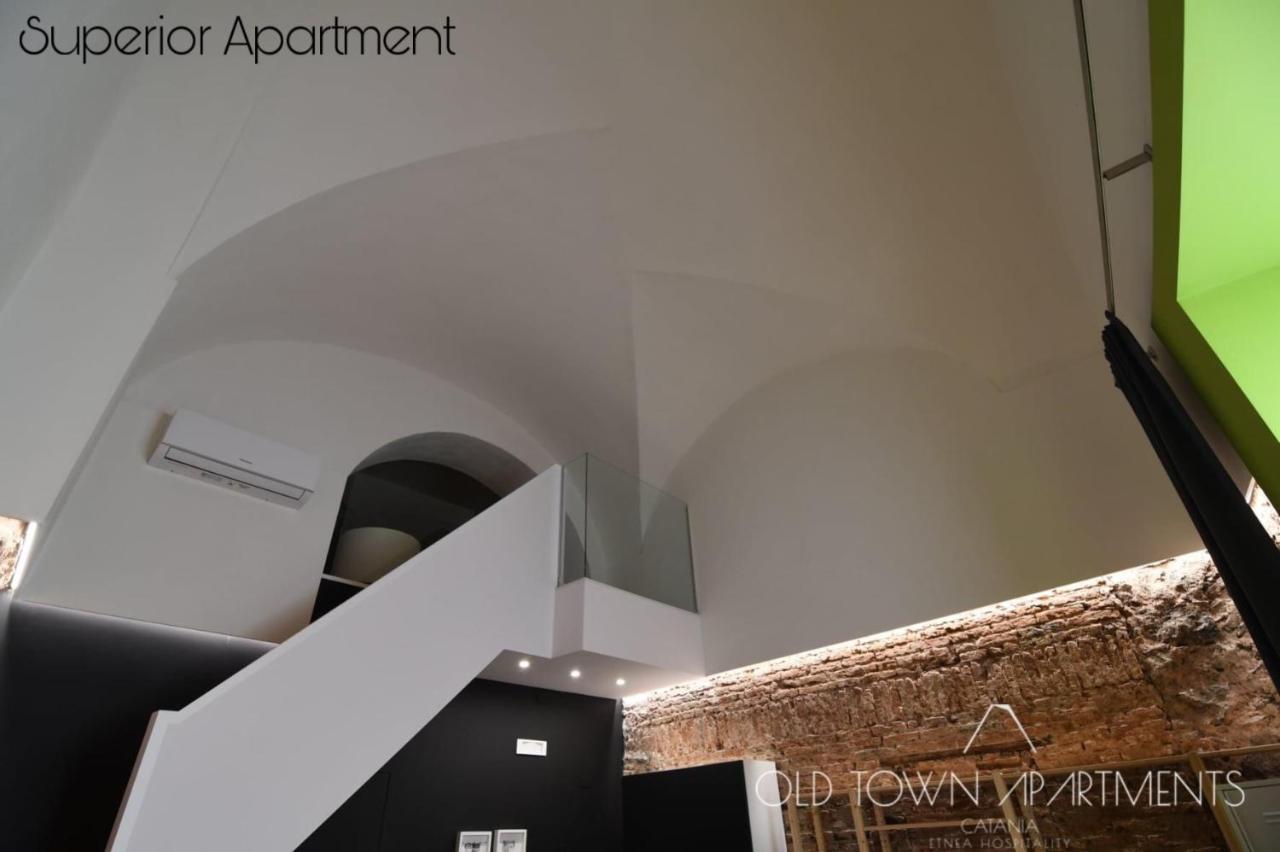 Old Town Apartments Катанія Екстер'єр фото